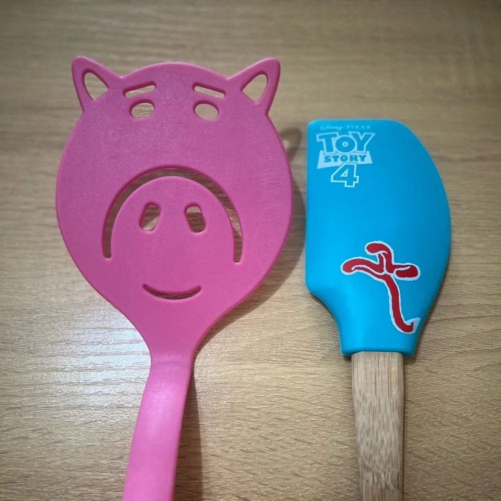 Pampered Chef Toy Story 4 Forky Scraper 100116 & Hamm Pancake Flipper 100115
